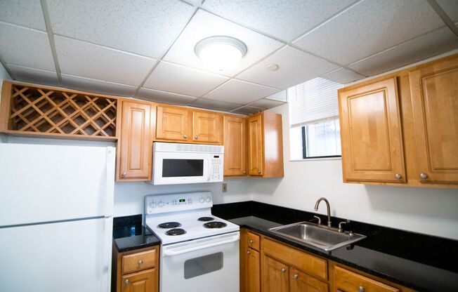 Fantastic Fenway 1 Bed Available 8/1
