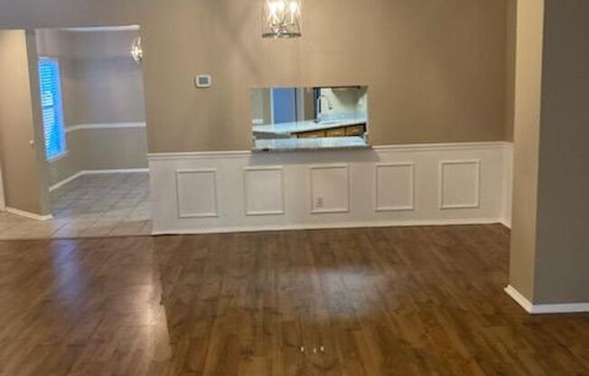 Spacious open concept ranch - pets allowed