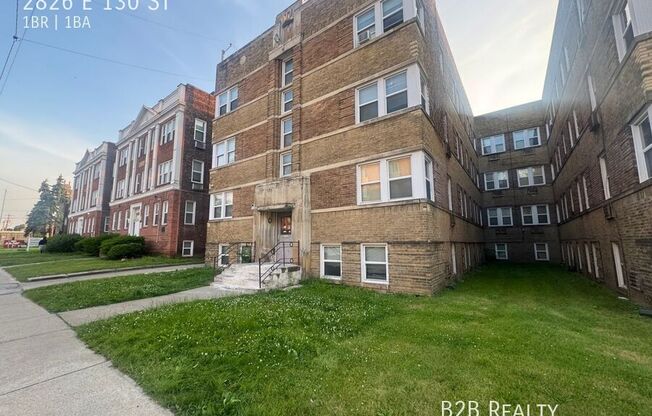 2826 E 130 ST