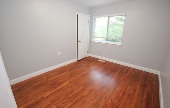 2 beds, 1.5 baths, $1,425, Unit 114 S. Parke St. - D