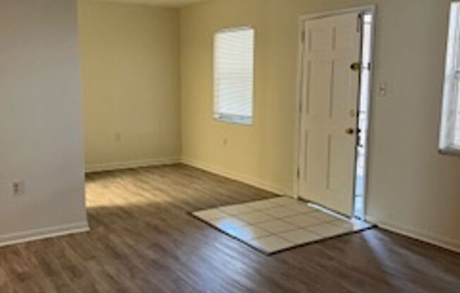 Charming 2- Bedroom 1-bath unit at Habana Park!