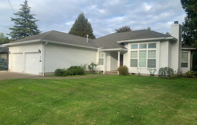 3 beds, 2 baths, $2,795