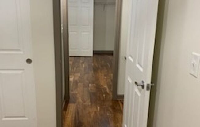 2 beds, 1 bath, 1,390 sqft, $1,950, Unit 306