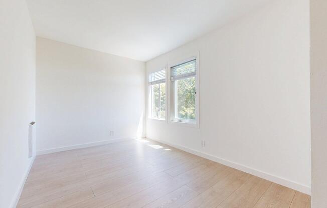 1221 GREENWICH STREET