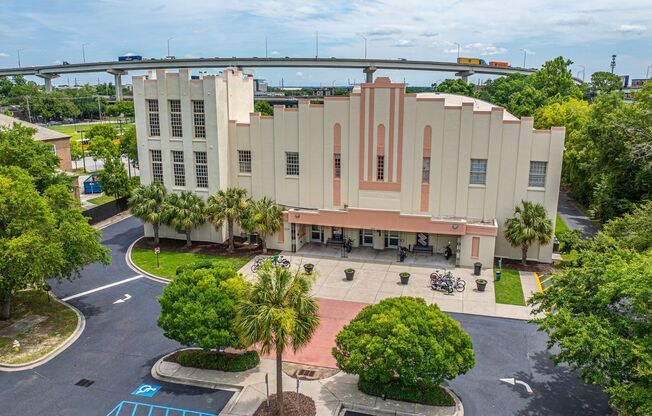 2 beds, 1 bath, 850 sqft, $1,775, Unit 321