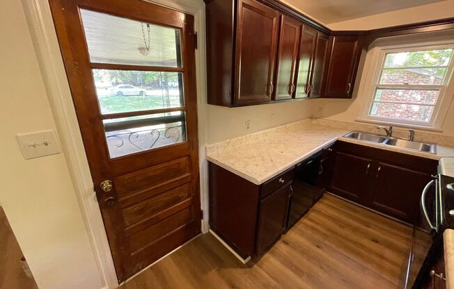 3/1 ranch brick home-fenced back yard!