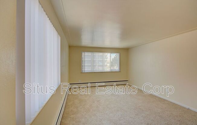 830 DEXTER ST