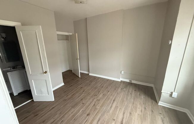 Studio, 1 bath, $850, Unit B1