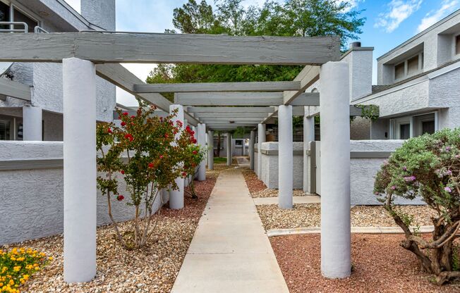 NE Townhome with new upgraded stainless steel appliances