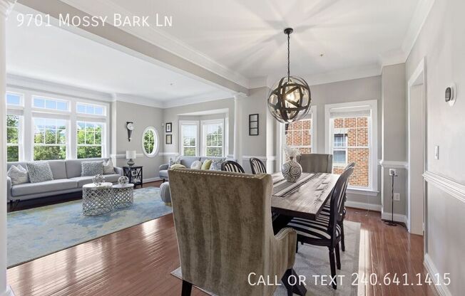 9701 MOSSY BARK LN