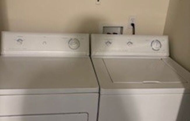 2 beds, 2 baths, 1,350 sqft, $1,595, Unit 112