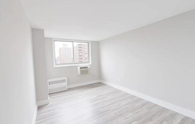 4 beds, 2 baths, 1,255 sqft, $10,585, Unit 10A