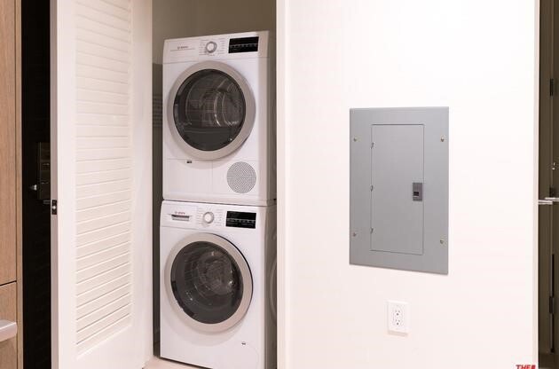 1 bed, 1 bath, 740 sqft, $3,100, Unit 902