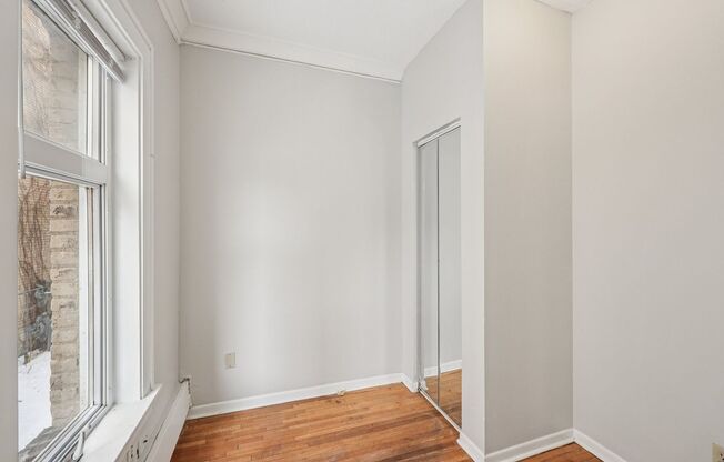 2 beds, 1 bath, 720 sqft, $1,395, Unit 102