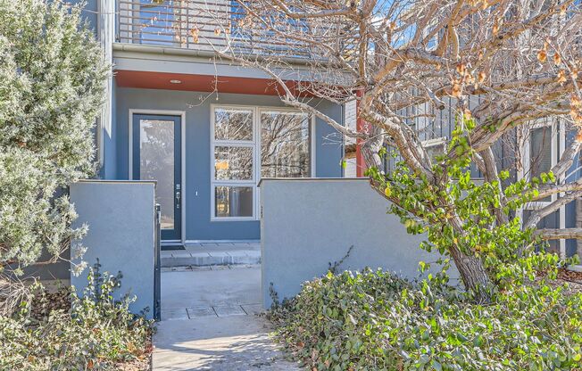 Modern 4-Bedroom Townhouse with Stunning Views in Boulder, CO