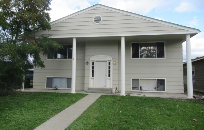 208 S Pine St. #1