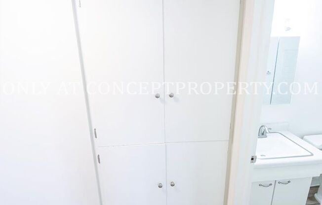 2 beds, 1 bath, 700 sqft, $1,349, Unit 27