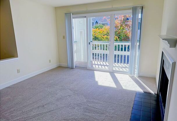 1 bed, 1 bath, 779 sqft, $1,600, Unit 902 #2D