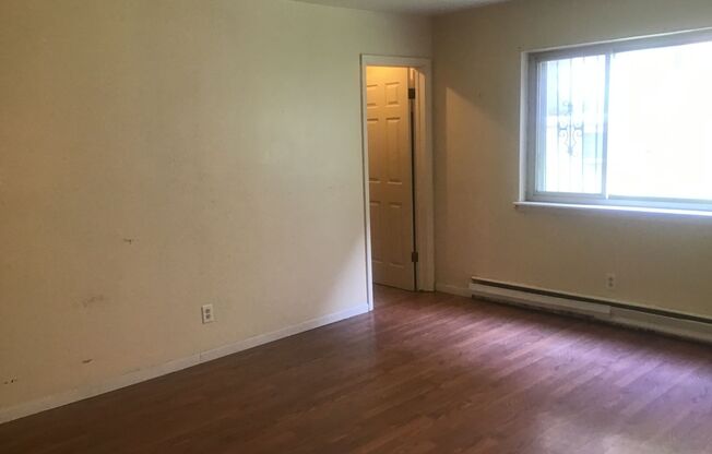 2528 W Wells St.