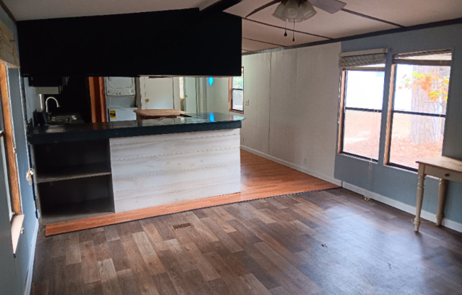 200 WOODBERRY