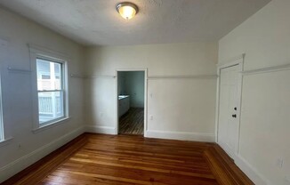 3 beds, 1 bath, 950 sqft, $2,800, Unit 1