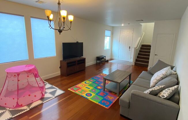 *COMING SOON* LAS VEGAS TWO STORY HOME WITH 4 BEDROOMS!!