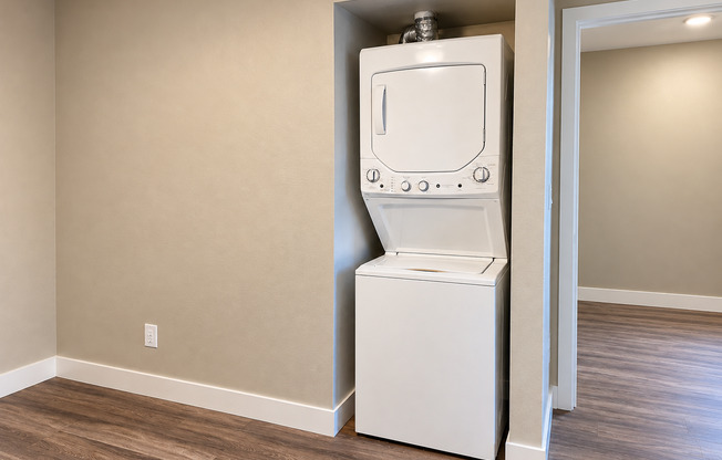 1 bed, 1 bath, 430 sqft, $2,295, Unit 10