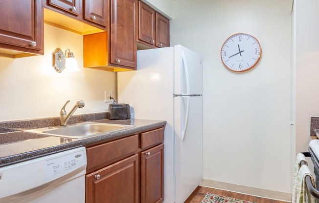 Stainless Steel Fixtures at Regents Court Apartments,48185, MI