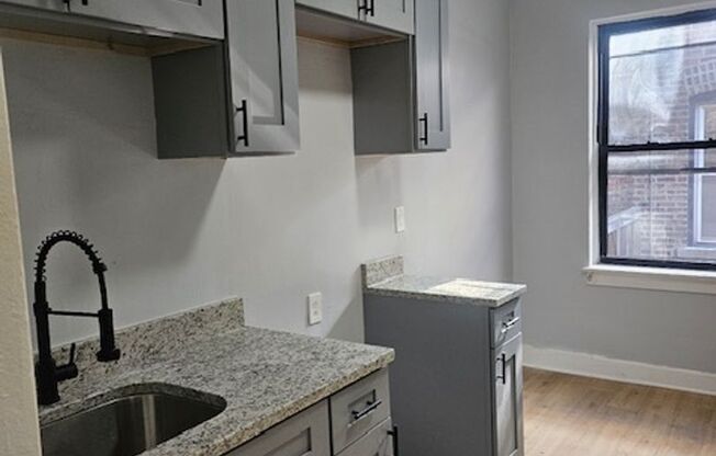 2 beds, 1 bath, $1,695, Unit 5244-2E