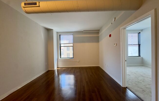1 bed, 1 bath, 499 sqft, $1,525, Unit HA-712