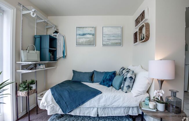 Studio Apartments near Fremont and Wallingford