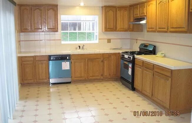 EXCELLENT LOCATION. Remodeled 3BR/2BA house with, 2-car auto Garare, Yard, central AC, W/D hu, etc.