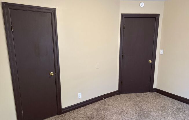 2 beds, 1 bath, $695