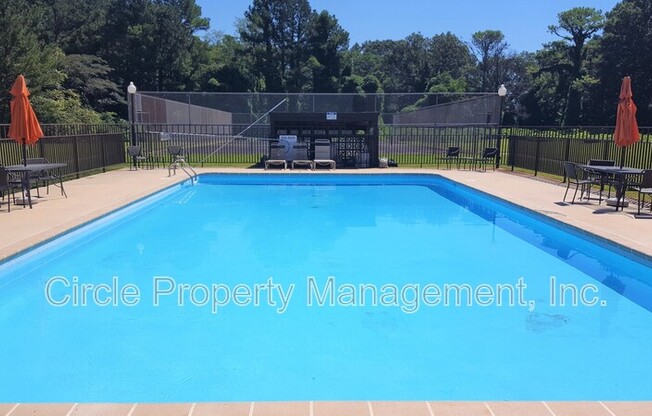 3930 Pulaski Pike, Leasing Office
