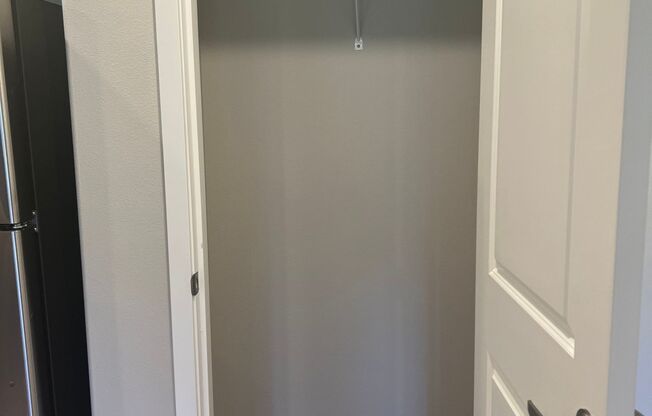 2 beds, 1 bath, 1,005 sqft, $1,715, Unit A22