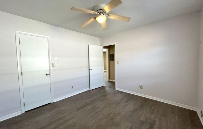 2 beds, 1 bath, $900