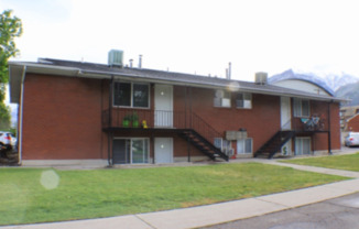 UNIT 5 & 6 — 2-BEDROOM APARTMENT STEPS FROM BYU