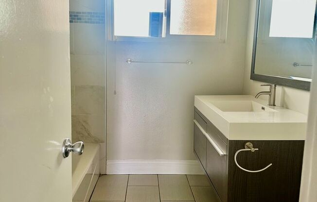 1 bed, 1 bath, 850 sqft, $2,200, Unit 219