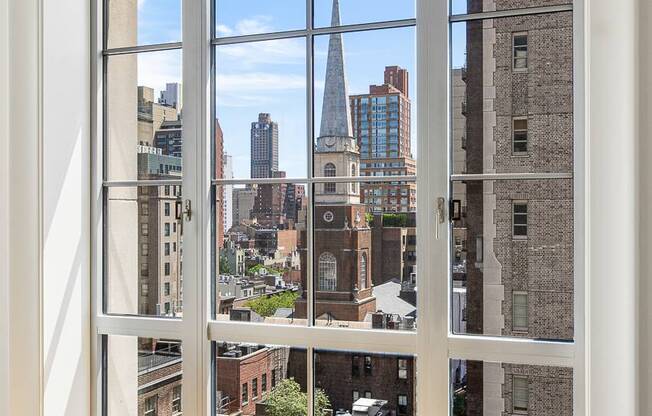 109 E 79 ST