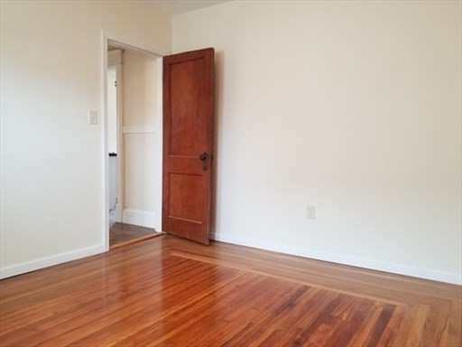 2 beds, 1 bath, 850 sqft, $1,600, Unit 2