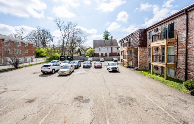 1 bed, 1 bath, 750 sqft, $1,130, Unit 6300 18