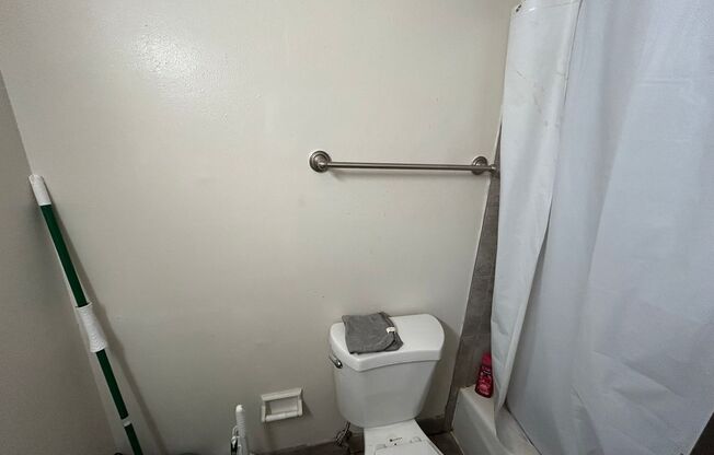 1 bed, 1 bath, $995, Unit 247