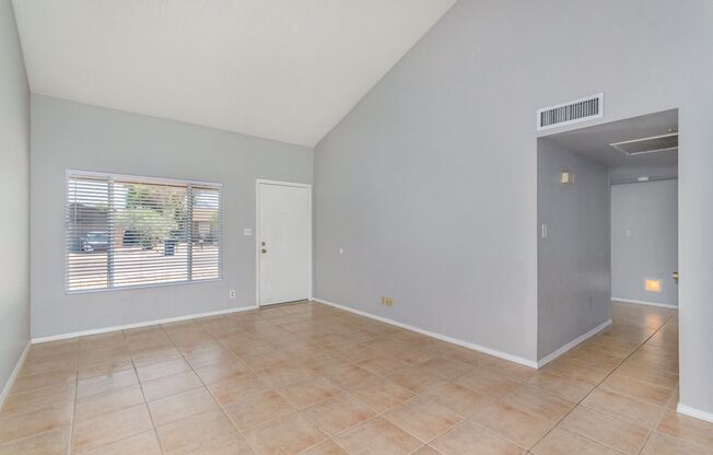CHARMING NORTH SCOTTSDALE HOME WITH LARGE BACKYARD!