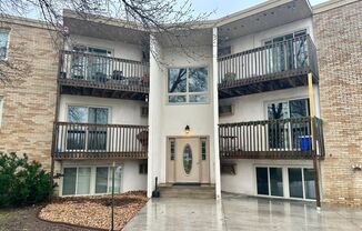 Beautiful Apartment in the Heart of Champlin, Minneapolis (Gas, Water & Trash Utilities Included!)