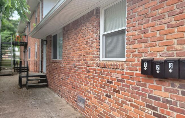 Renovated - Minutes ATL, East Point, College Park, Delta and Porsche Headquaters!
