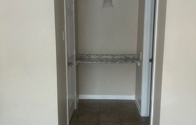 2 beds, 2 baths, 1,000 sqft, $1,725, Unit 3-1631-B