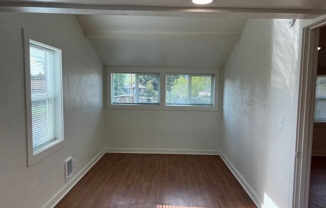 1 bed, 1 bath, $1,295