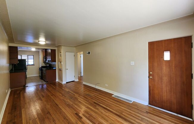 2 beds, 1 bath, $2,075