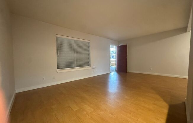 1 bed, 1 bath, 700 sqft, $1,054, Unit ELP2200-103