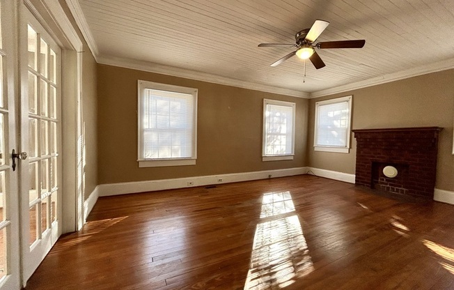 935 OLD CHARLOTTE RD